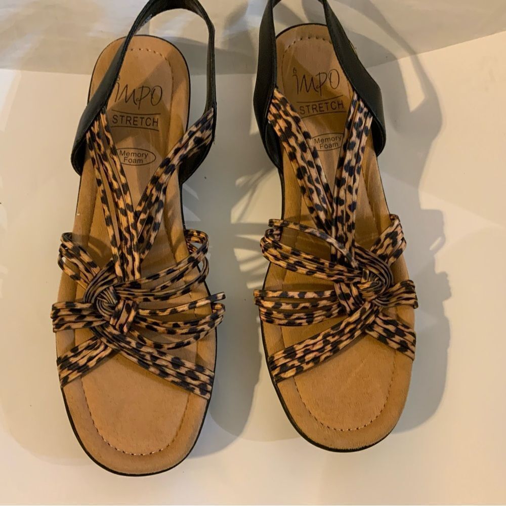 Impo Leopard print esselyn sandals size 11M